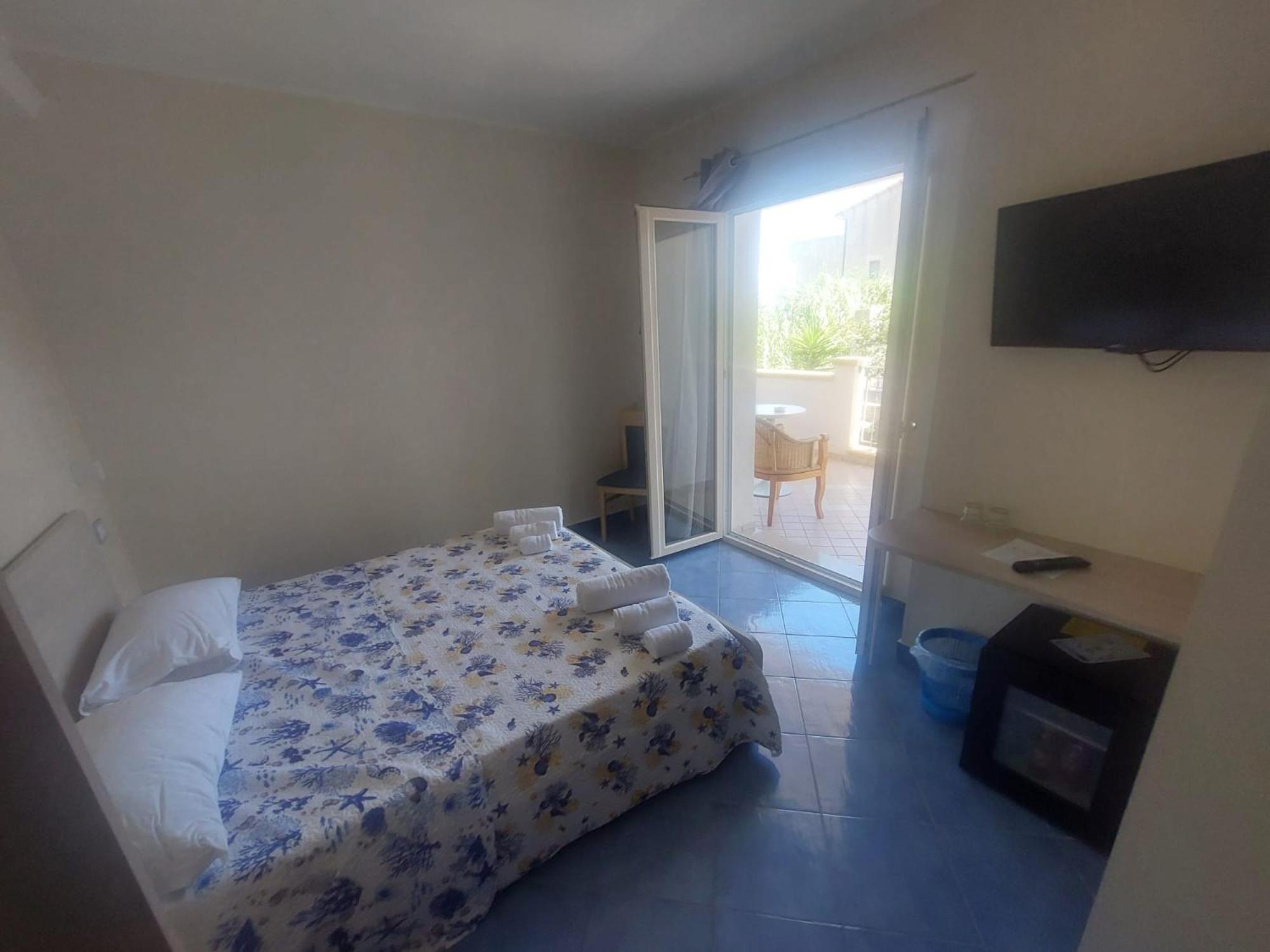 Hotel Blue Marine - Free Parking Tropea Esterno foto