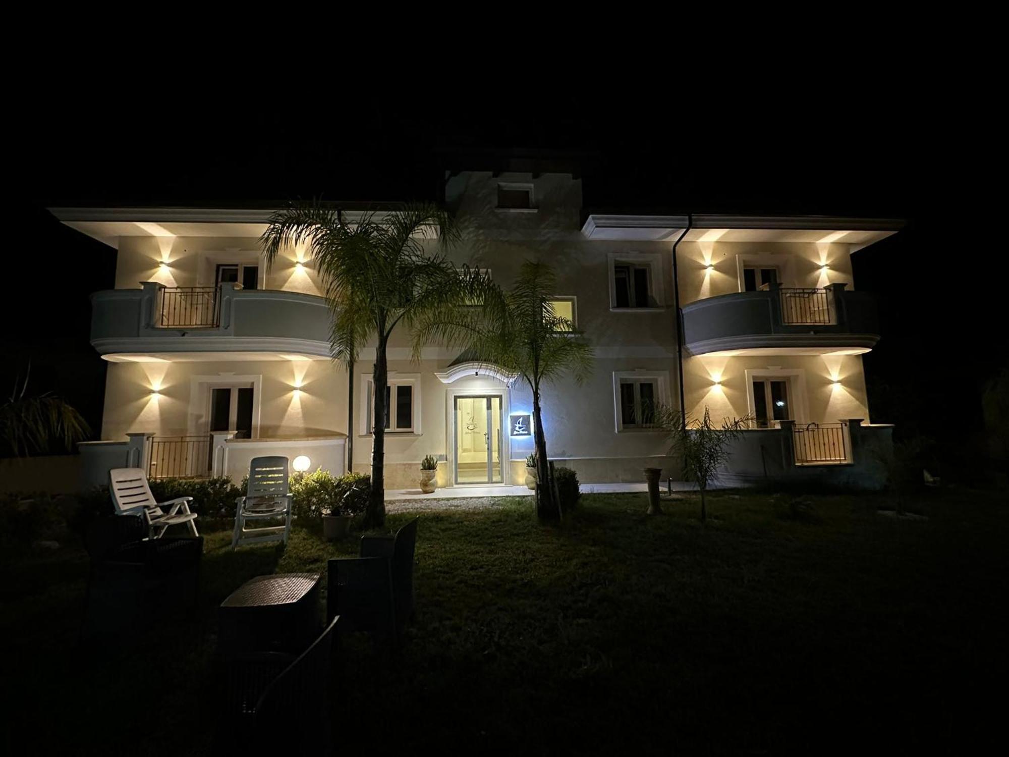 Hotel Blue Marine - Free Parking Tropea Esterno foto